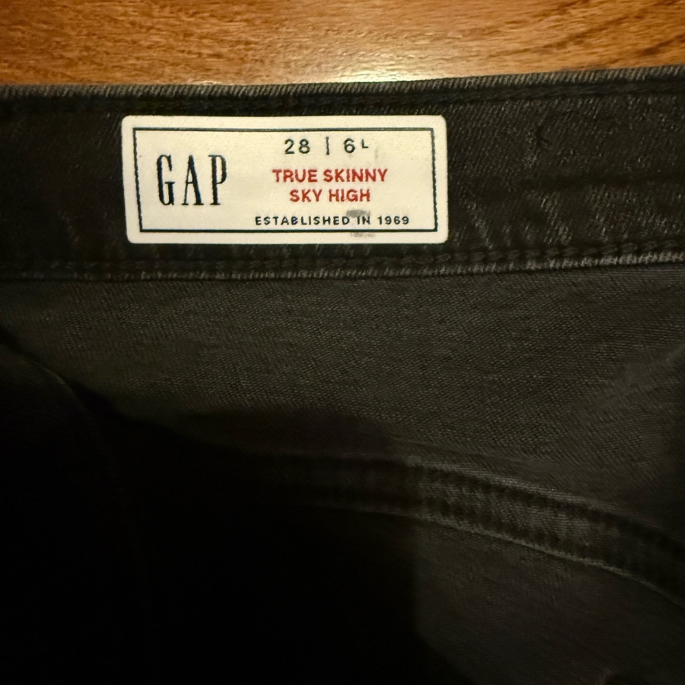 GAP Sky High Rise True Skinny Jeans - Picture 5 of 12